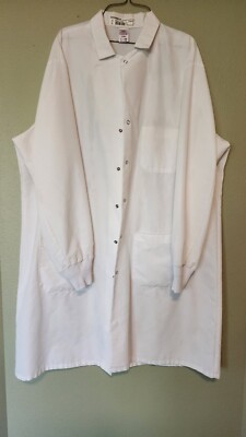 RED KAP, Unisex Specialized Cuffed Lab Coat with Exterior Pocket, Size  Large