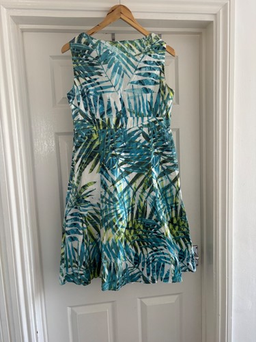 Ladies Size 12 White Mix Dress Per Una Marks and Spencer V Neck Summer Preowned - Picture 6 of 8