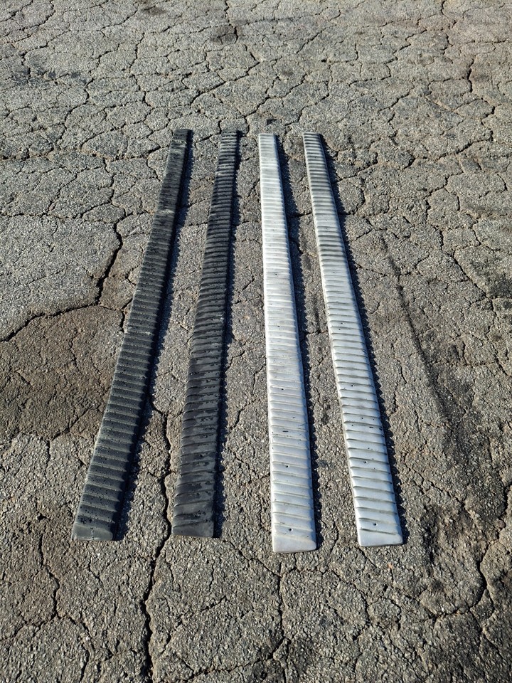 1970 71 72 73 74 cuda barracuda AAR rocker panel moldings | eBay