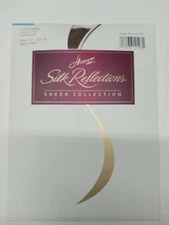 VTG NIP Hanes Control Top Sandalfoot Silky Sheer Size CD, Color:  Barely There