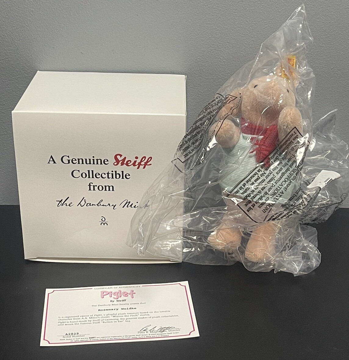 Brand New In Original Packaging STEIFF Mohair 667367 Winnie