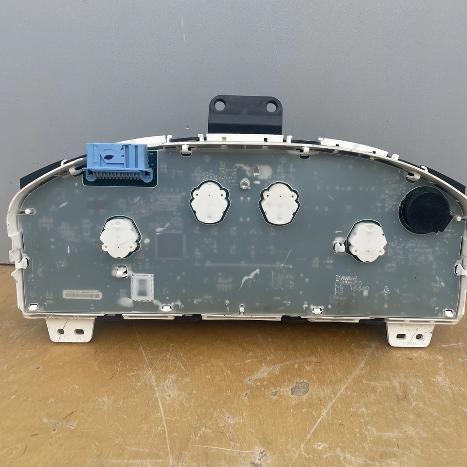 Cuadro de instrumentos velocímetro Ford Focus 2009 panel de instrumentos indicadores 175 millas Foto 4 de 4