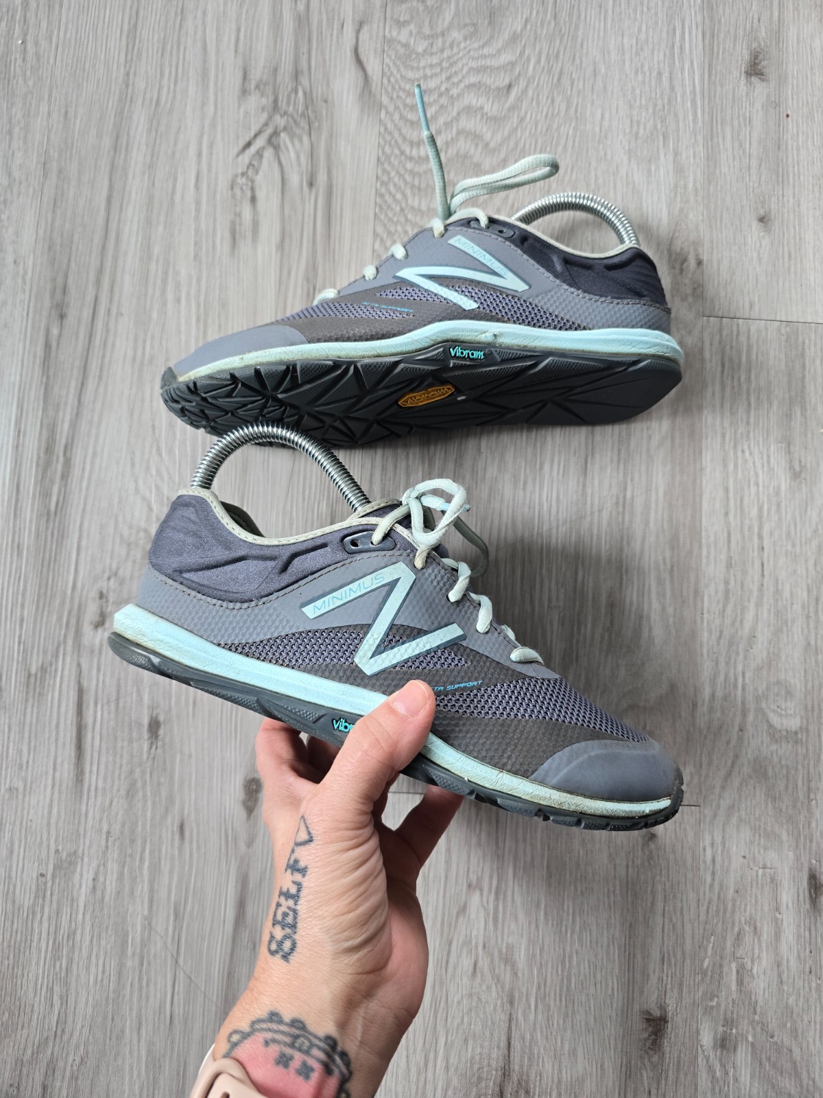 SAOLA New Balance Sneakers Minimus Gorpcore grigio scalzo Vibram suola piatta WMS 6