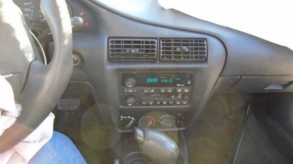 Control de temperatura con aire acondicionado con descongelación trasera compatible con 00-02 CAVALIER 594846 Foto 4 de 4