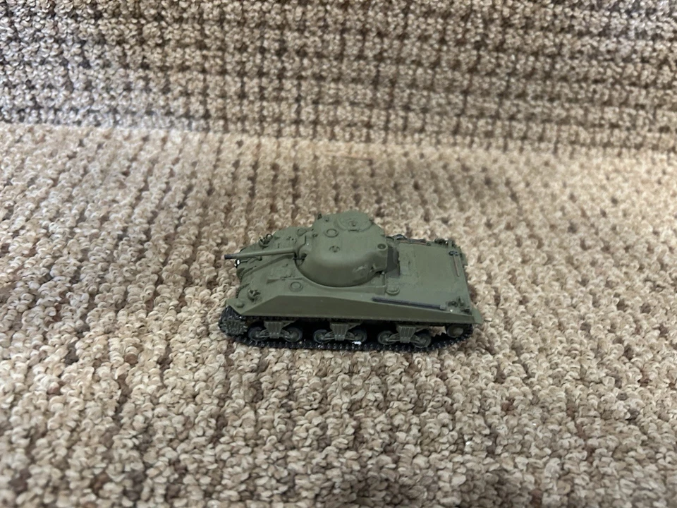 Dragon Armor/HM/Other 1:72 U.S. M4 Sherman Tank, Western Theater - Image 3 of 4