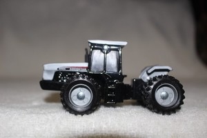 1/64 AGCOSTAR 8425 4WD