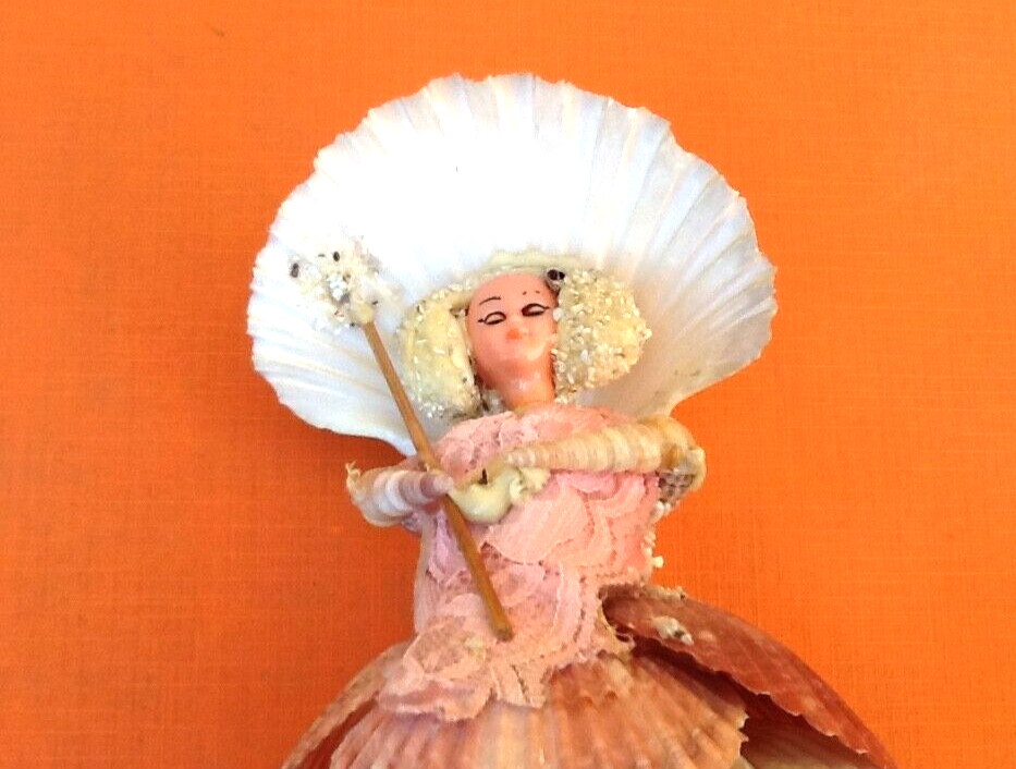 Poupée figurine en coquillages Vintage H 8,5 cm Poupée figurine en coquillages Vintage H 8,5 cm