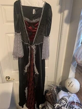 New InCharacter Vampiress Of Versailles Vampire Costume Adult Size S Gown Undrsk
