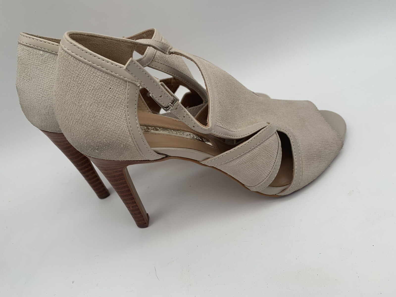 Audrey Brooks Suede Women’s Size 7 Nude Colored Slip On Heels 4” thumbnail 3