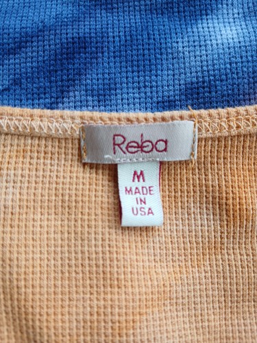 Top para mujer Reba M multicolor tie dye acanalado con cuentas delantero manga larga - Imagen 3 de 6