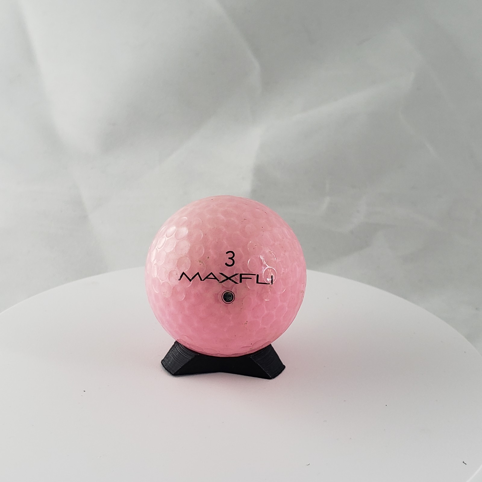 Maxfli Revolution - Vintage pink Golf Ball - Collectable / Rare