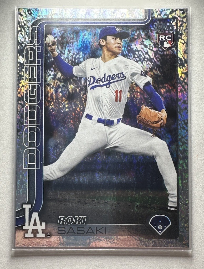 Yuki⭐︎ 2025 Topps Series 2 #558 Roki Sasaki LA Dodgers RC Gold