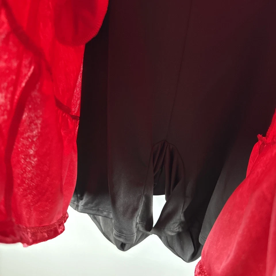 Vestido Elle Babydoll M Decote V Profundo Vermelho Esmagado Veludo Shorts Por Baixo Pulôver - Imagem 4 de 4