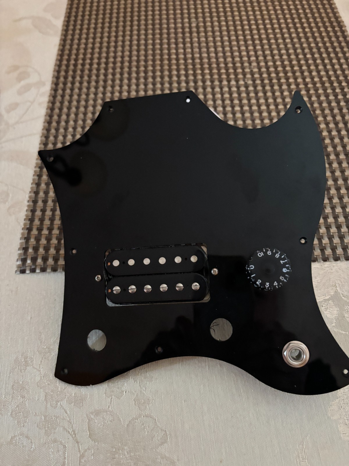 Gibson SG Melody Maker Pickguard w /  Pickup and Wiring