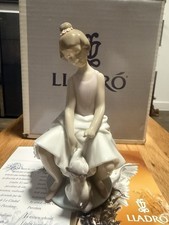 Lladro - Little ballerina 6402 Pequena Bailarina BOXED
