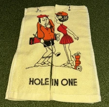 NEW High Skore ‘Hole In One’ Funny Gag Golf  Towel With Detachable Chain Yellow