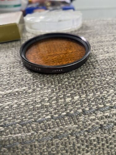 Vintage Hoya Camera Lens Filter 85B Orange 52mm w/ Original Box & Case - Picture 3 of 6