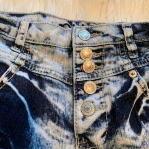 Rue21 Women’s Juniors Size 1/2 Button Fly Denim Shorts Acid Wash Cuffed Distress - Picture 4 of 7