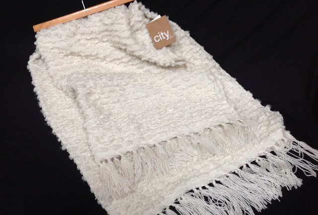 NWT City Chic ivory off white throw blanket cozy bumpy