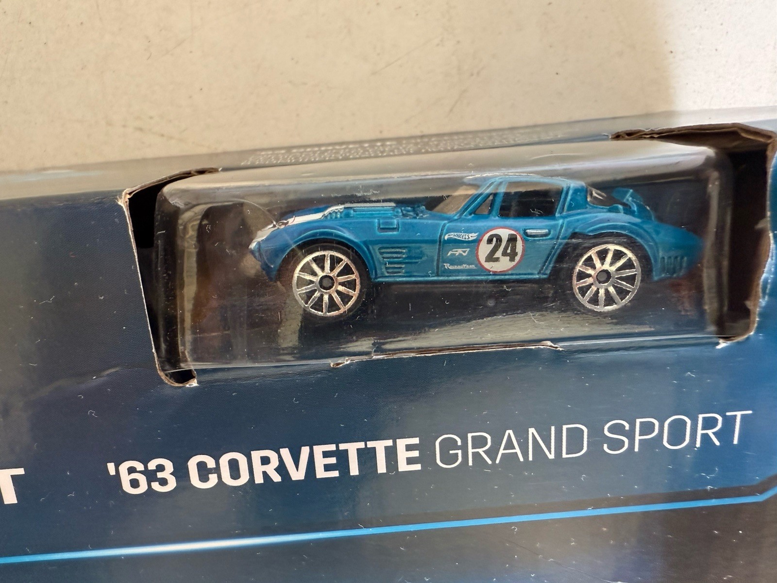 Picture 2 of 4