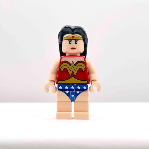 LEGO Batman 1 Video Game Asap Bricks Custom Wonder Woman Pad Printed Minifigure - Picture 2 of 3