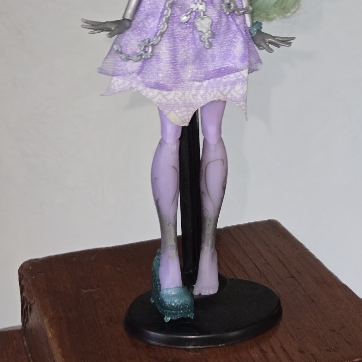 モンスターハイドール HAUNTED  Twyla Monster High Doll Haunted Getting Ghostly Twyla w