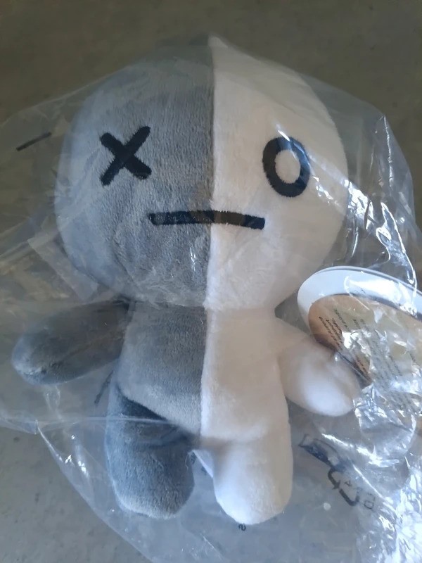 Aurora, 61463, BT21 Official Merchandise, VAN Soft Toy, Small, Grey & White