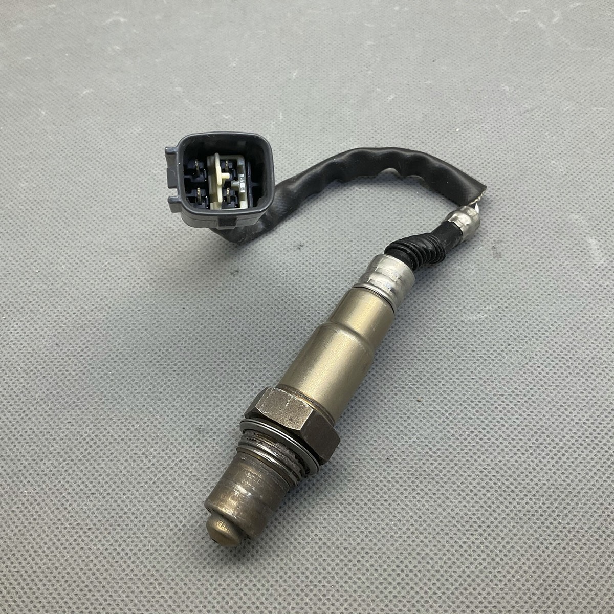 OE GENUINE Oxygen Sensor O2 0258986647 For TOYOTA 4RUNNER FJ OE GENUINE Oxygen Sensor O2 0258986647 For TOYOTA 4RUNNER FJ