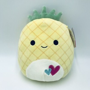 Squishmallow Maui Pineapple Plush Yellow 2021 Valentine's Hearts 8