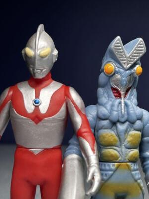 非売品! BALTAN vs less than human フィギュア ゼットン ウルトラマンシリーズ誕生40周年記念コラボレーションモデル