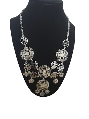 Jaclyn Smith silver charming statement necklace bib chic trendy classy cocktail