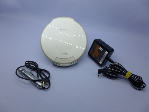 Rare Portable cd player Sony Walkman D-NE20 made in Malaysia. Top model