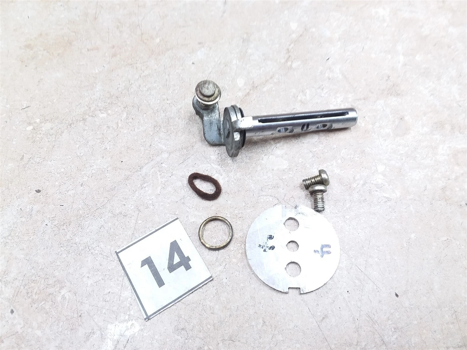 Honda CB650 Carburetor Right Outside Throttle Shaft 1981 1982 #13 UO AP-402