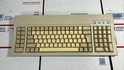 Vintage Sun Microsystems Type 4 Keyboard ( No Cord ) - SAME DAY SHIP - WARRANTY