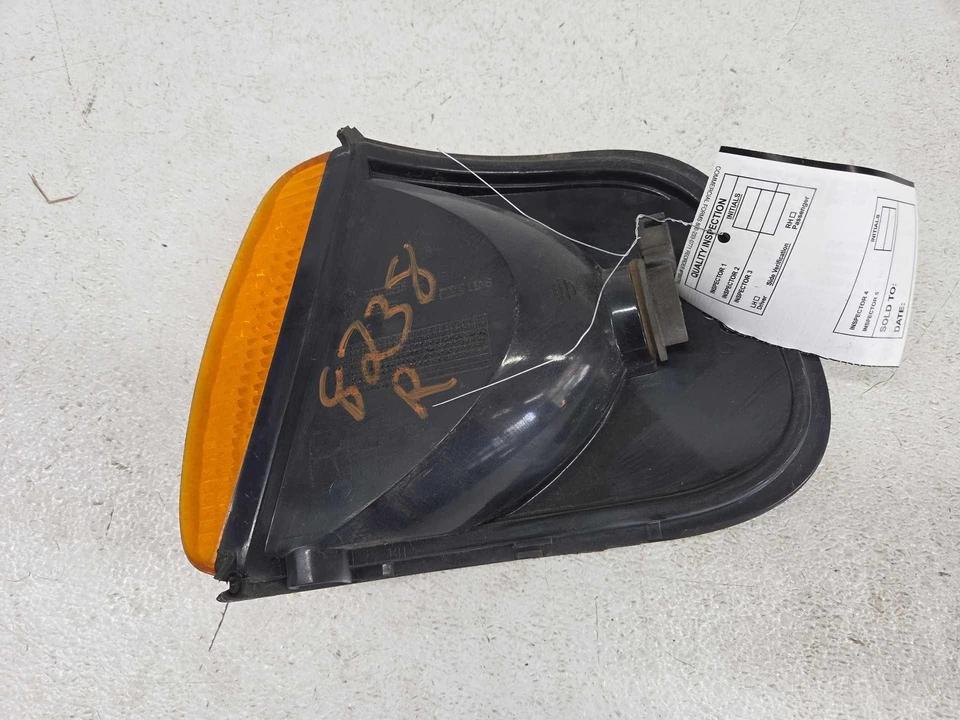 Conjunto de faros 00 DODGE VAN SERIE 3500 -2 pestañas luz esquina pasajero Foto 2 de 2