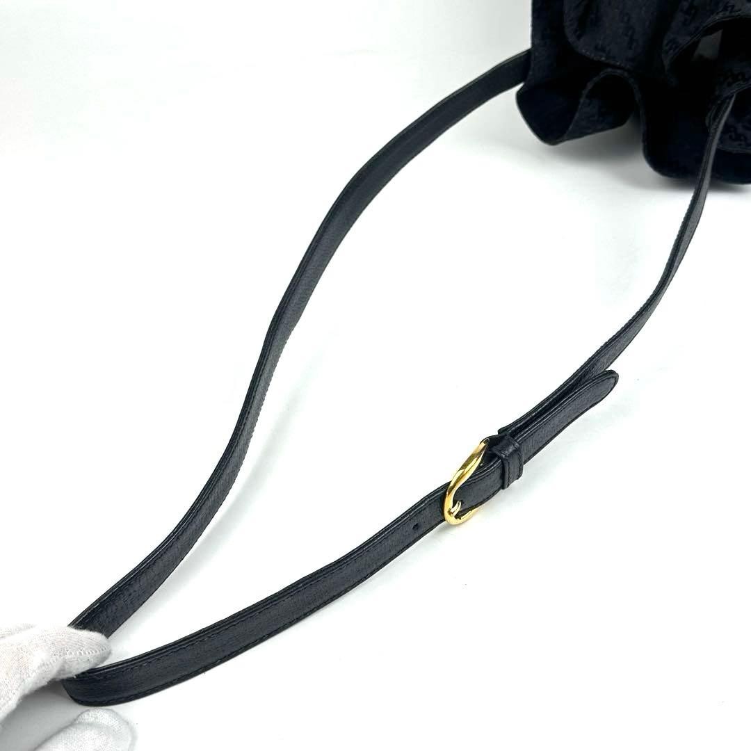 GUCCI Vintage GG Pattern Canvas Leather Crossbody Bag Black Unisex thumbnail 10