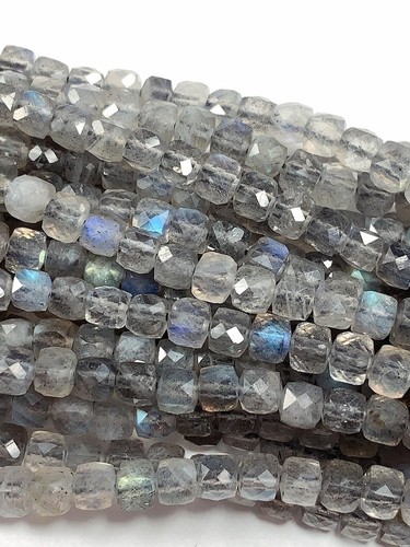 high quality Natural Blue Gray Labradorite Cube Square Beads 15.5" Strand - 第 1/6 張圖片