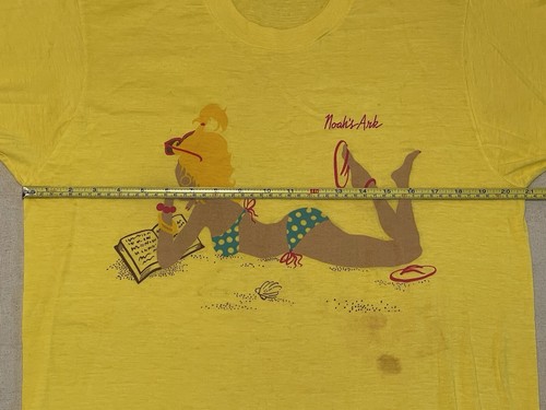 VTG Noahs Ark Yellow Wisconsin Dells Bikini Woman USA T-SHIRT Size XL Fits L - Picture 12 of 18