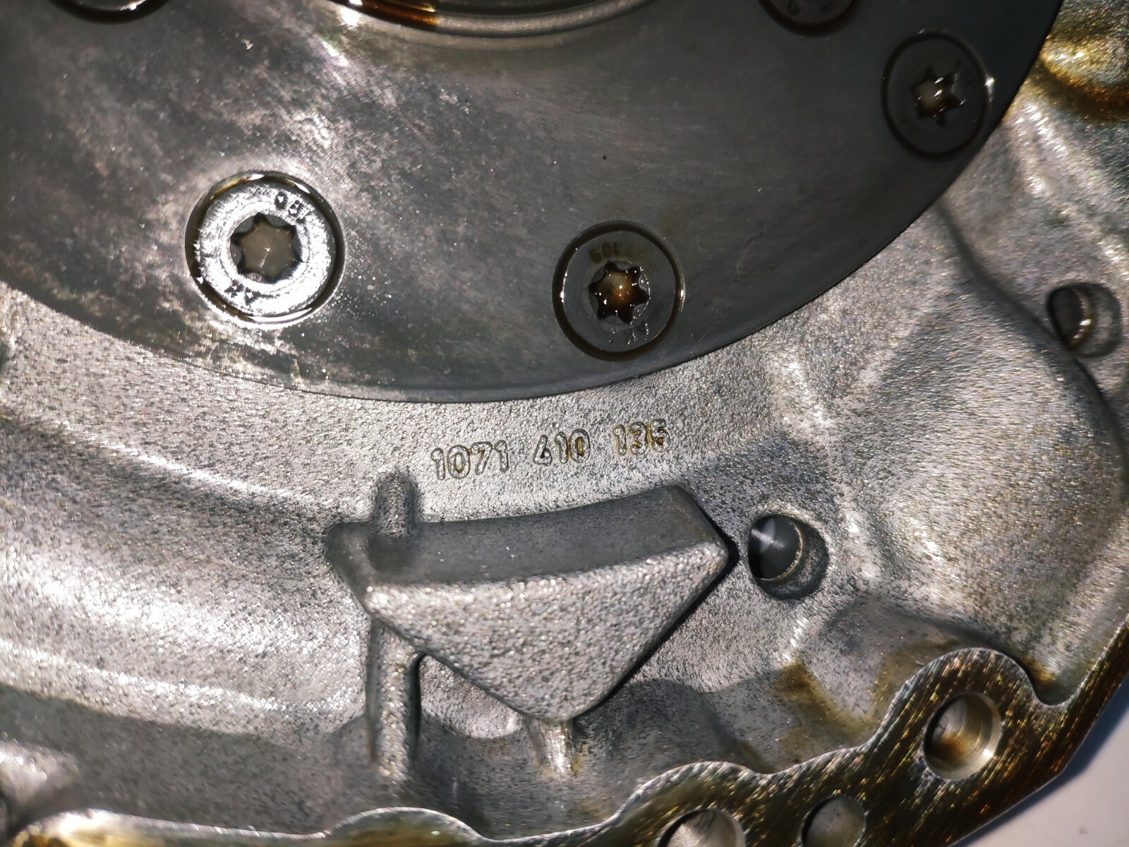 0710 BMW X5 E70 3.0 AUTOMATIC TRANSMISSION A/T OIL FLUID PUMP