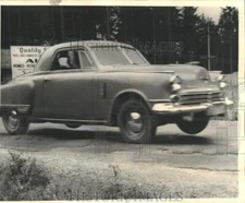 1949 Press Photo Bouncing Car On Rough Section Of Bellevue-Sunset Highway