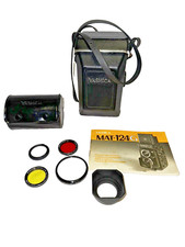 YASHICA MAT-124G CAMERA MEDIUM FORMAT FILM 80MM TLR 6X6 JAPAN CASE LENS BOOKLET