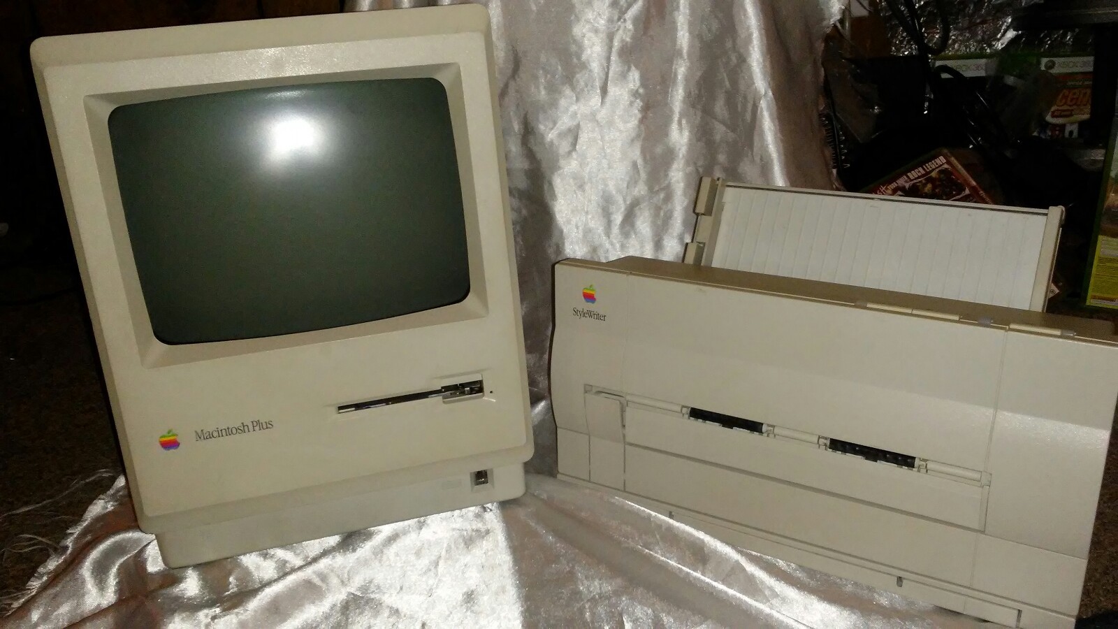 VINTAGE 1987 APPLE COMPUTER MACINTOSH PLUS M0001A 1 MB & 1990 ...