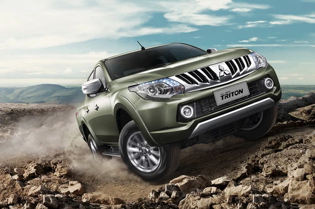 Side Molding Body Cladding Black White 4Pc Fit Mitsubishi L200 Triton 2015 - 17 Foto 3 de 3