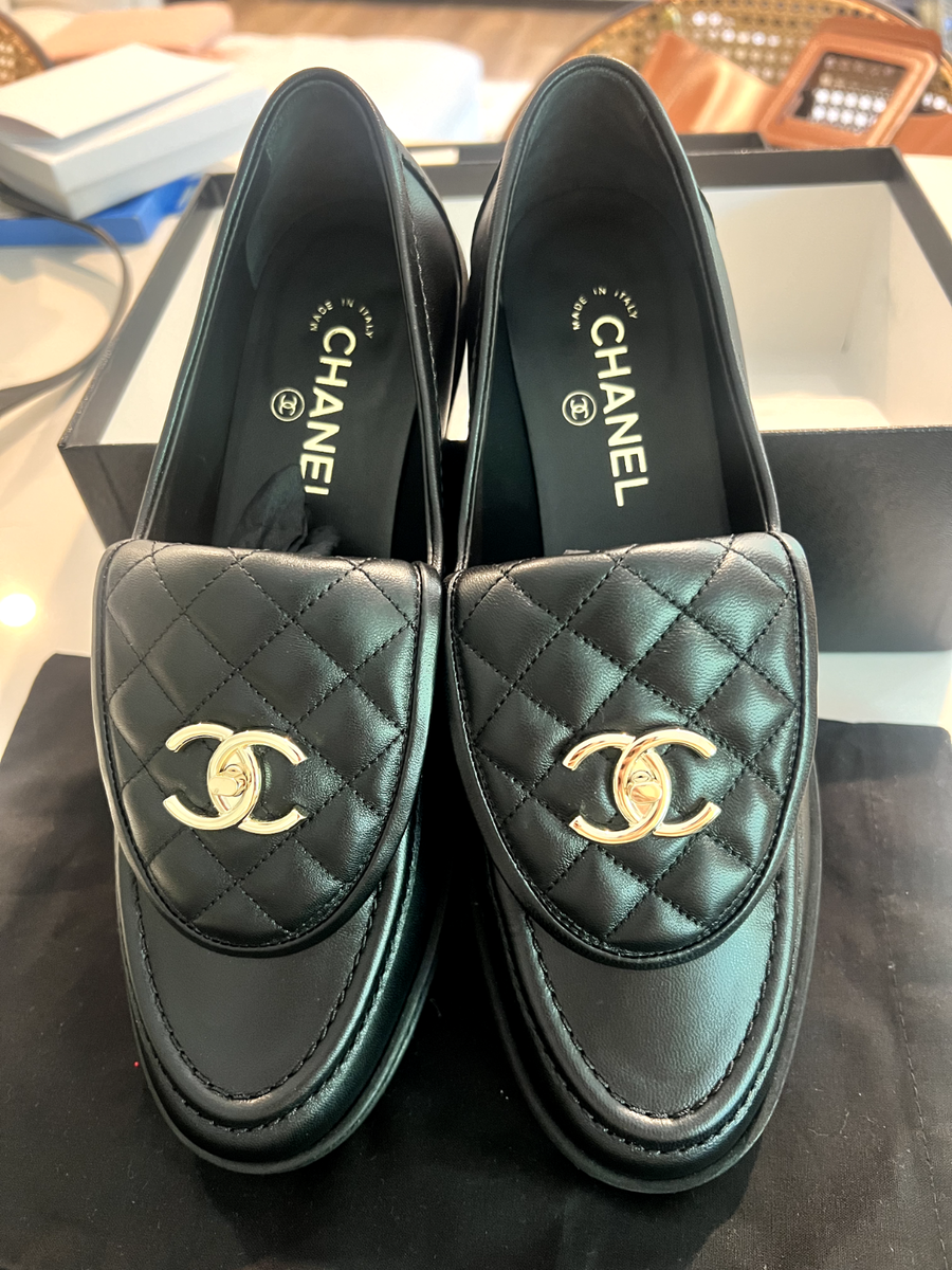 chanel women's shoes size 41- 2024 Interlocking CC Logo chanel women's shoes size 41- 2024 Interlocking CC Logo