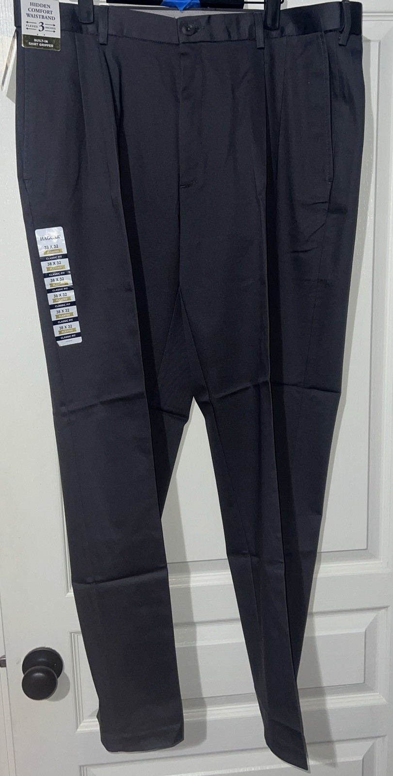 Haggar Dress Pants Men&rsquo;s Pleated Grey Khakis 38x32 Classic