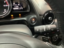 Commodo Mazda 121