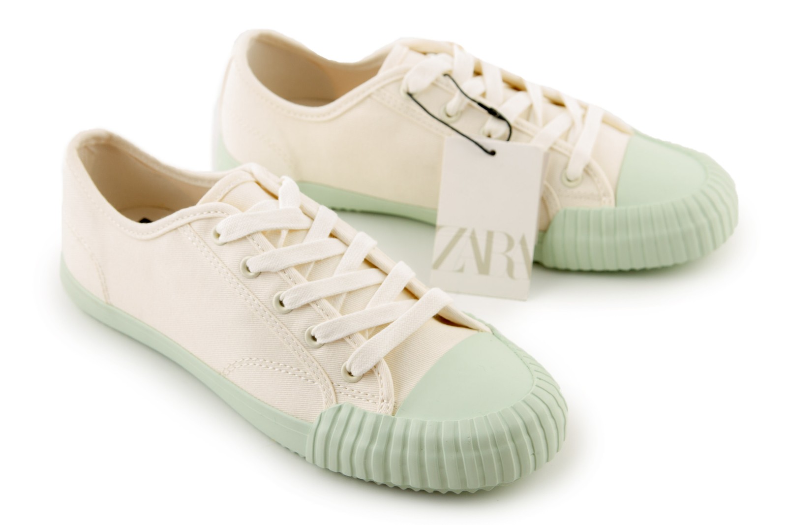 Damen Zara 36 5690₽
