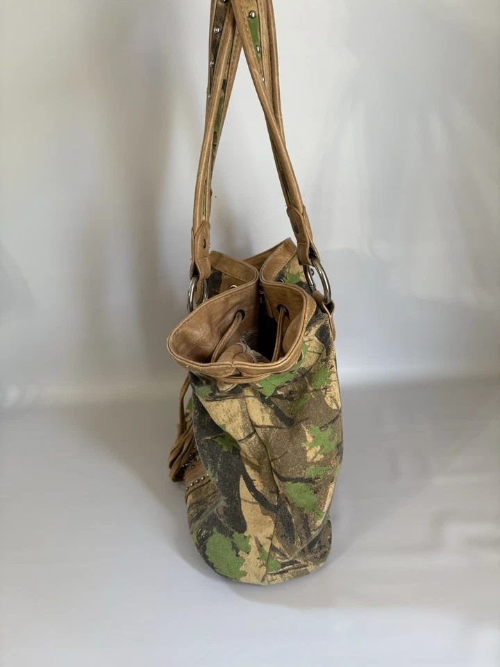 Montana West Camuflaje Flecos Cordón Bolso Cubo Cartera de Transporte Oculta Foto 4 de 4