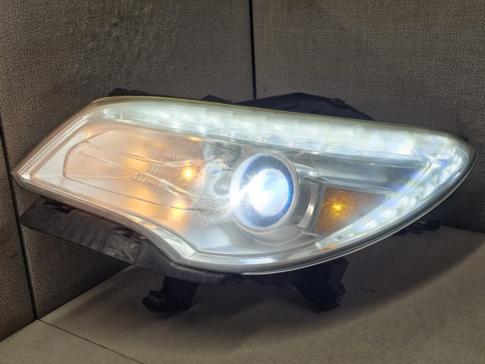 Conjunto de lámpara de faro Buick Enclave LH 2013-2017 conductor xenón HID NO AFS fabricante de equipos originales Foto 2 de 4