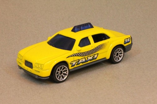 Matchbox 2002 #MB577 - Card #36 * Hero City - Taxi Cab - Picture 15 of 22